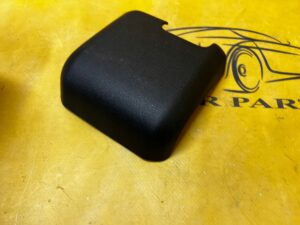 OSŁONA ZAŚLEPKA ZAWIASU 3 RZĘDU PRAWA RENAULT ESPACE VI