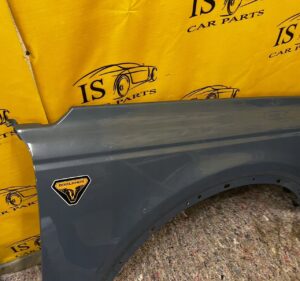 BŁOTNIK PRZÓD PRAWY FORD BRONCO 21- AZURE GREY PEARL