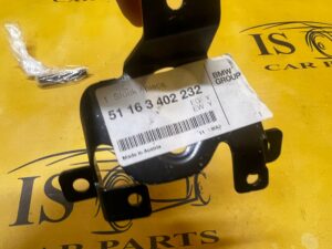 WSPORNIK MOCOWANIA SIATKI ODDZIELAJĄCEJ BAGAŻNIKA PRAWY BMW X3 E83 NOWY OEM