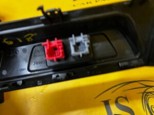 PRZYCISK PRZEŁĄCZNIK LPG PDC DESKI KONSOLI DACIA SANDERO III