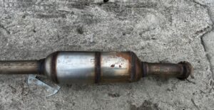 KOMPLETNY WYDECH TŁUMIK KOŃCOWY RURA BMW F40 SERIA 1 118I