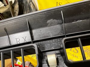 OSŁONA GÓRNA DESKI KONSOLI PODSZYBIE NAWIEW LEXUS RX 450H III 3 AL10