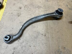 WAHACZ TYŁ TYLNY PRAWY PEUGEOT 508 I 2.0 HDI RXH 4HYBRID