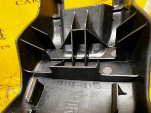 OSŁONA ZAŚLEPKA SZYNY TYLNEGO SIEDZENIA ŚRODKOWA LEXUS RX 450H III 3 AL10