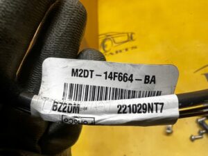 WIĄZKA INSTALACJA USB WNĘTRZA RADIA FORD BRONCO 21-