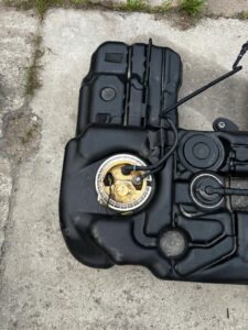 ZBIORNIK BAK POMPA PALIWA BMW X5 F15 X6 F16 3.0 D