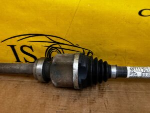 PÓŁOŚ PRZÓD PRZEDNIA PRAWY PRAWA PEUGEOT 3008 II 1.5 BLUE HDI