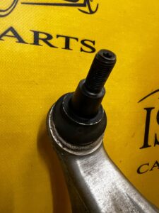 WAHACZ LEWY PRZÓD PORSCHE CAYENNE 7P5 LIFT 4.2D