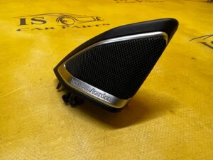 TRÓJKĄT ZAŚLEPKA GŁOŚNIK DRZWI PRZÓD PRAWY MERCEDES CLS W218 HARMAN/KARDON