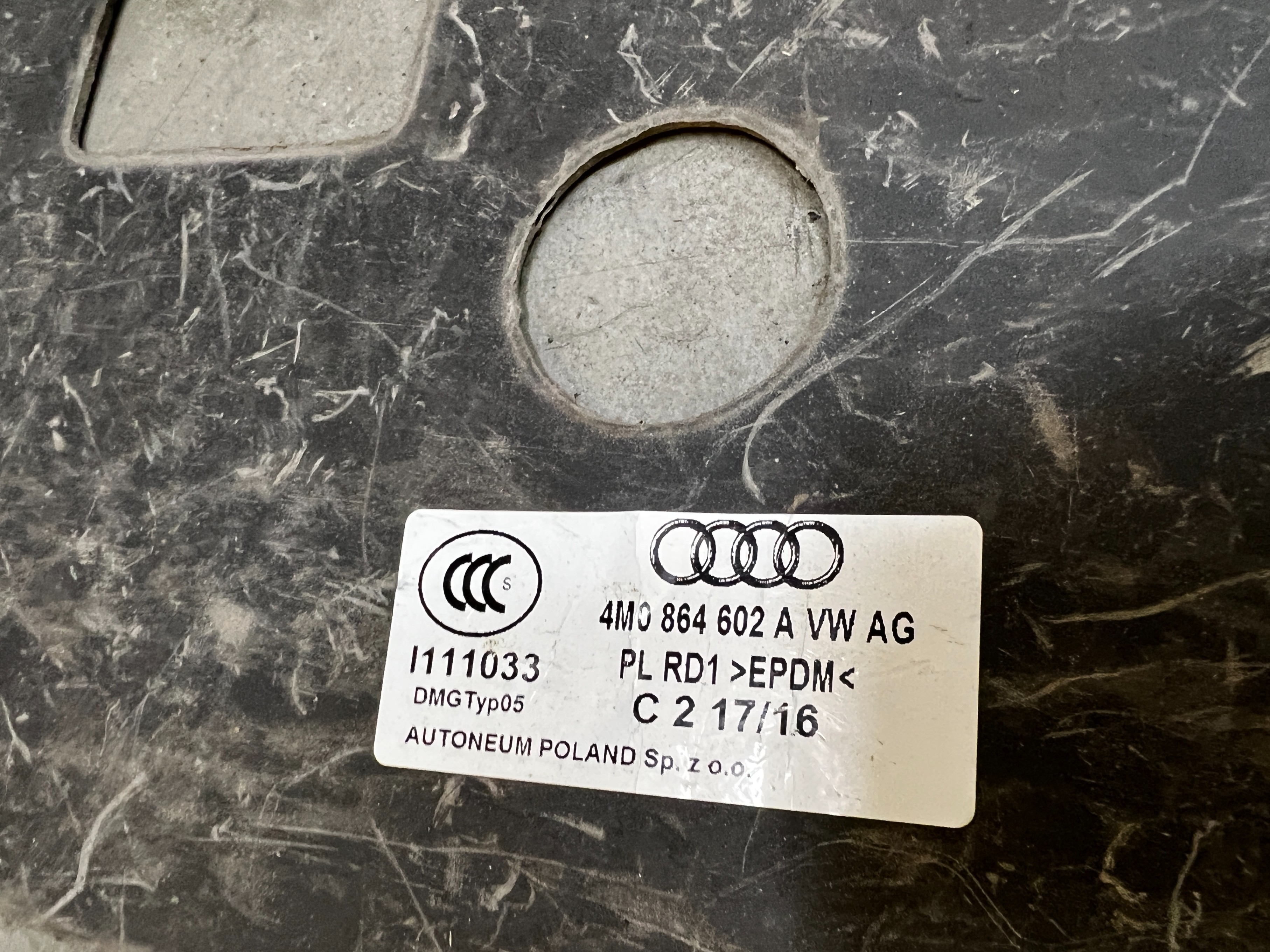 MATA WYGŁUSZENIE PRAWY PRZÓD AUDI Q7 4M 4M0864602