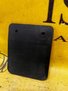 ZAŚLEPKA NADKOLA TYŁ TOYOTA HILUX VIII 8