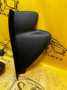 OSŁONA BOCZEK DESKI LEWY MERCEDES A KLASA W177