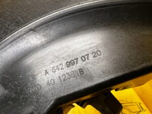 REZONATOR POWIETRZA TŁUMIK SZMERÓW MERCEDES CLS W218 3.0 CDI