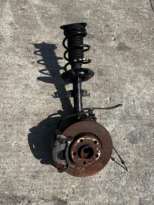 NOGA ZWROTNICA AMORTYZATOR PRZÓD LEWY LEWA RENAULT MEGANE IV