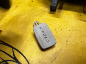 ZAŚLEPKA AIRBAG SŁUPKA PRZÓD PRAWA CITROEN C4 PICASSO II