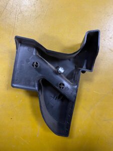 OSŁONA ZAŚLEPKA POKRYWA LEWA FORD FIESTA MK8