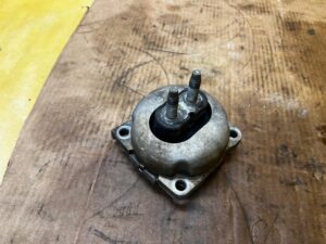 ŁAPA MOCOWANIE PODUSZKA SKRZYNI BIEGÓW MERCEDES GLS X166