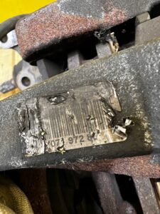 PIASTA ZWROTNICA TARCZA PRZÓD LEWY CITROEN C4 PICASSO II PEUGEOT 308 II