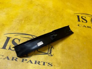 LISTWA SŁUPKA NAKŁADKI PROGOWEJ KONSOLI PRAWA CHEVROLET CORVETTE C5 97-04