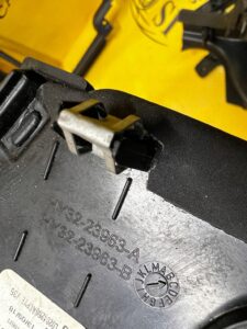 OSŁONA ZAŚLEPKA BOCZKA DRZWI PRZÓD LEWY LAND ROVER DISCOVERY 5 V L462