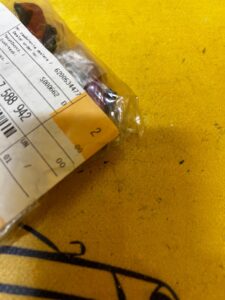 ZATRZASK PRZEWODU CHŁODNICY OLEJU SILNIKOWEGO BMW 5 F07 F10 7 F01 NOWY OEM