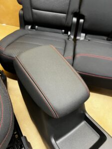 KOMPLET FOTELE MATERIAŁOWE WNĘTRZE TUNEL ŚRODKOWY FORD KUGA ST-LINE MK3