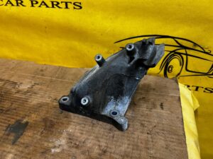 ŁAPA MOCOWANIE WSPORNIK SILNIKA PRAWA MERCEDES GLS X166 450 3.0 B V6