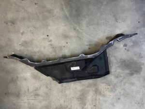 OSŁONA WYGŁUSZENIE WYKŁADZINA ŚCIANY GRODZIOWEJ FORD EXPLORER VI MK6