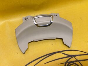 PRZYCISK SCHOWKA TUNELU ŚRODKOWEGO MERCEDES W257