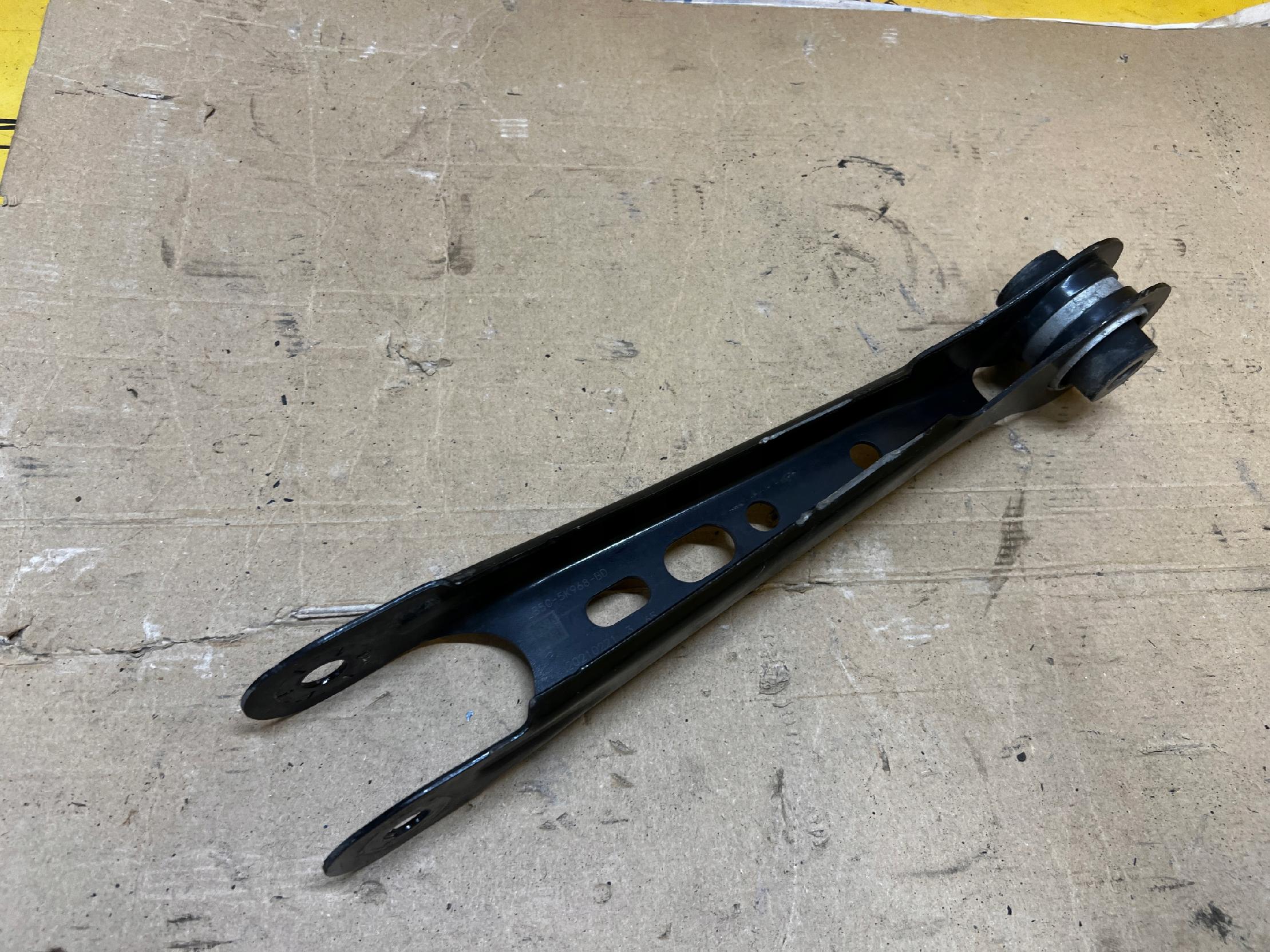 WAHACZ TYŁ TYLNY PRAWY LEWY FORD EXPLORER MK6