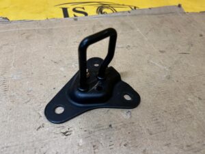 RYGIEL MOCOWANIE OPARCIA FOTELA KANAPY TYŁ PRAWY PORSCHE MACAN 95B