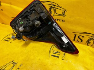 LAMPA W BŁOTNIK TYŁ TYLNA LEWY LEWA FORD EXPLORER MK6 USA