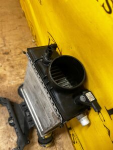 CHŁODNICA POWIETRZA INTERCOOLER MERCEDES GLS X166 450 3.0 B V6