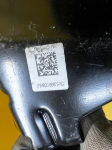 WSPORNIK UCHWYT MOCOWANIE OSŁONY POZWOZIA PRAWY FORD BRONCO 21-