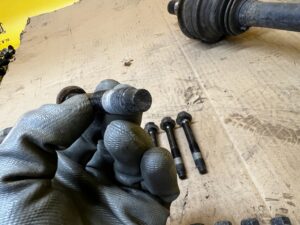 4 X ŚRUBA M12X98 FORD BRONCO 21-