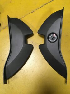 ZAŚLEPKA BOCZEK DESKI RENAULT MEGANE IV PRAWA