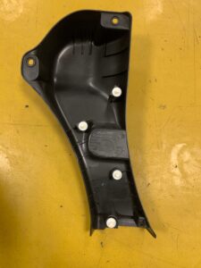 PRAWY BOCZEK PAKI OSŁONA NISSAN E-NV200 NV200