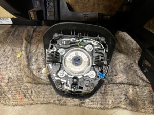 DESKA KONSOLA KOKPIT PULPIT 2 X AIRBAG PODUSZKI PEUGEOT 308 II T9 EU 2014R