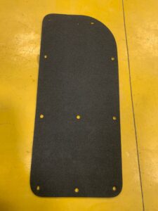 BOCZEK OSŁONA DRZWI ŚCIANY PAKI NISSAN E-NV200