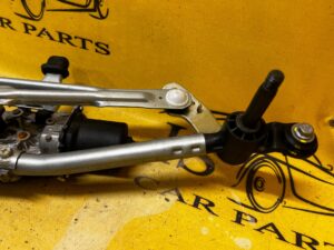 MECHANIZM WYCIERACZEK DACIA SANDERO III 2023R