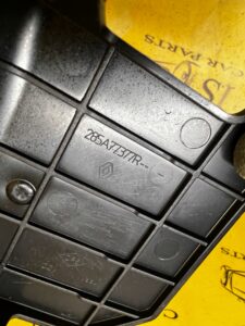 OSŁONA OBUDOWA SENSORA AIRBAG PODUSZEK RENAULT CAPTUR I PRZEDLIFT