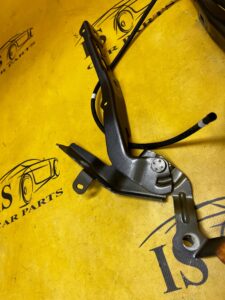 KOMPLET ZAWIASY MASKI POKRYWY SILNIKA PEUGEOT 2008 II EVL