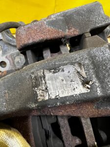 PIASTA ZWROTNICA TARCZA PRZÓD LEWY CITROEN C4 PICASSO II PEUGEOT 308 II