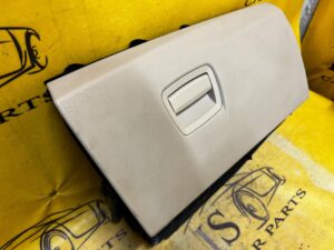 SCHOWEK DESKI KONSOLI PASAŻERA BEŻOWY BMW F10