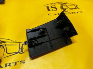 PRAWA OSŁONA ZAŚLEPKA SZYNY FOTELA AUDI Q7 4M0