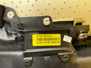 BOCZEK DRZWI LEWY PRZÓD FORD ESCAPE MK4