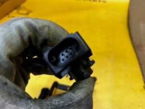 CZUJNIK POZIOMOWANIA LAMP TYŁ PRAWY MERCEDES GL X166