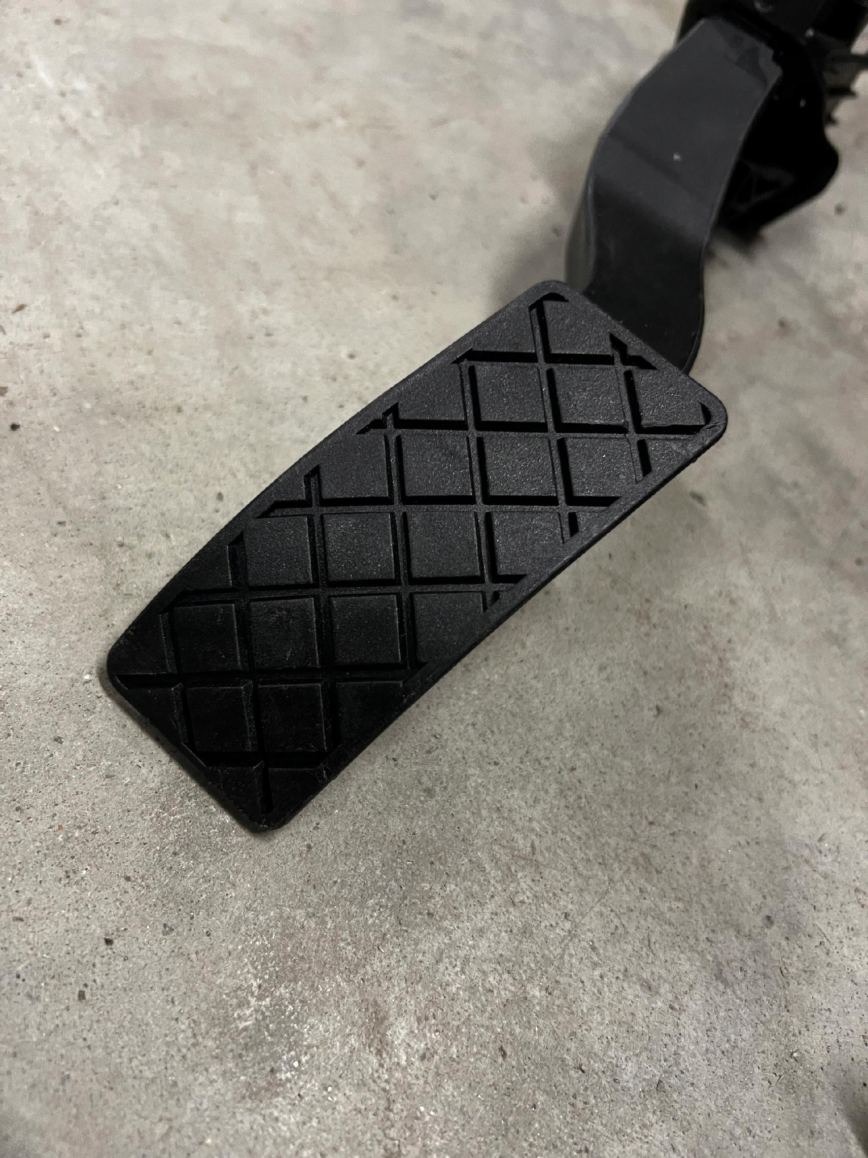 PEDAŁ GAZU POTENCJOMETR VW AUDI SKODA SEAT