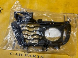 KRATKA WLOT ZDERZAKA PRZÓD PRAWA PRAWY M-PAKIET BMW 3 F34 GT NOWA OEM