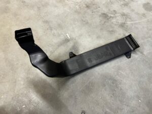 KANAŁ TUNEL POWIETRZA PRAWY RANGE ROVER VELAR L560